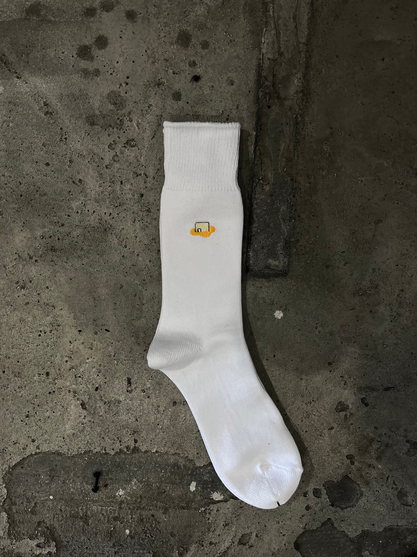 BUTTER tokyo ORIGINAL SOCKS (WHITE)