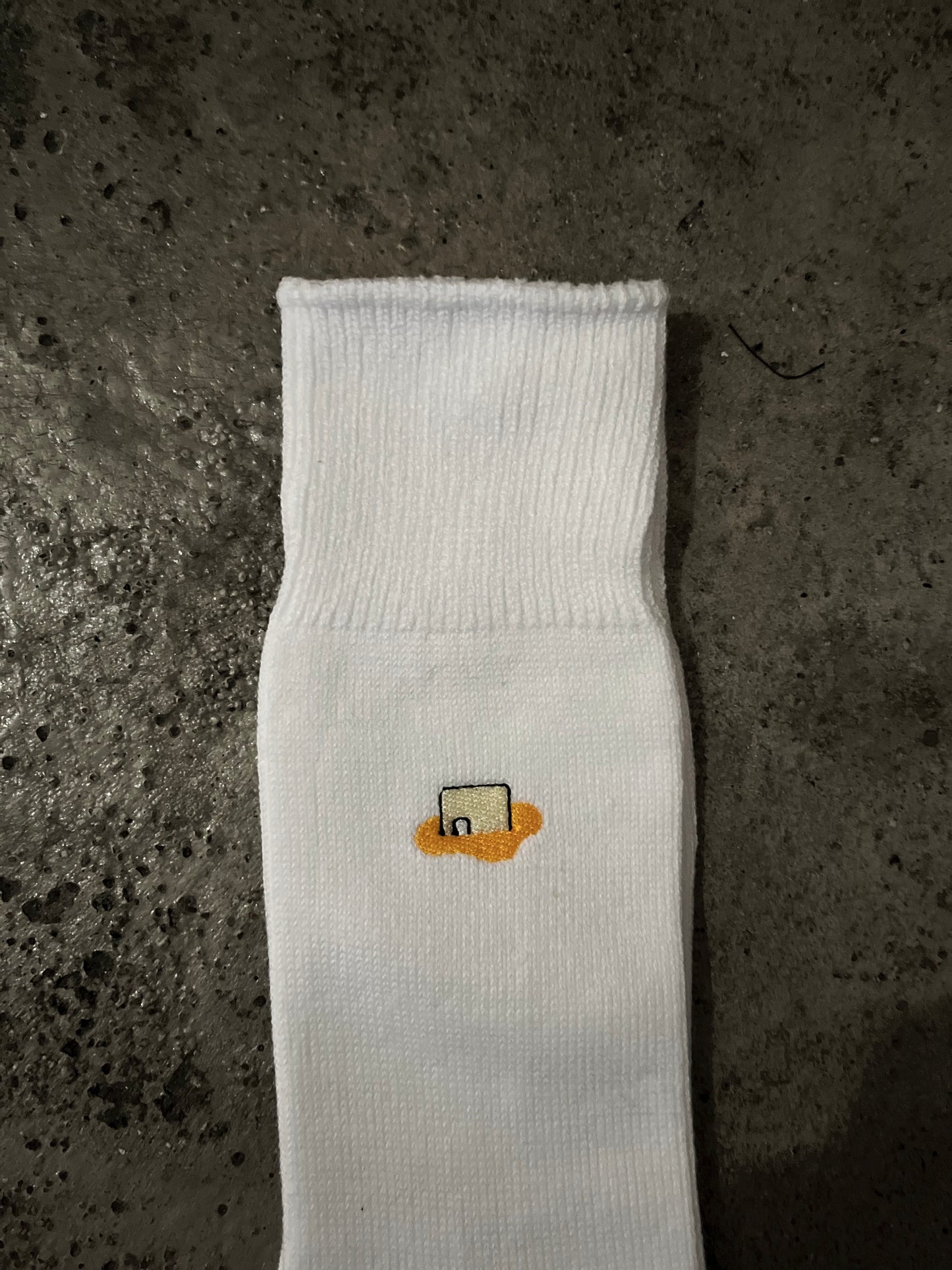 BUTTER tokyo ORIGINAL SOCKS (WHITE)